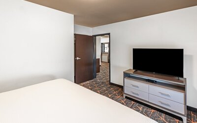 Holiday Inn Hotel & Suites Tulsa South by IHG