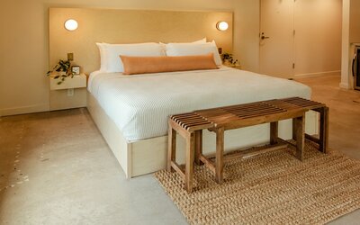 Brut Hotel
