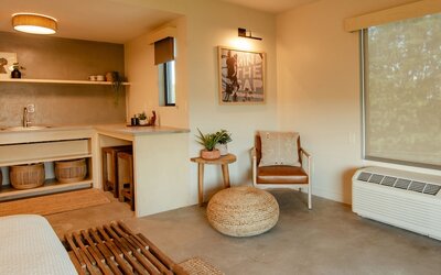 Brut Hotel