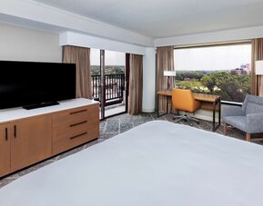 DoubleTree by Hilton Tulsa - Warren Place