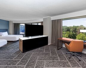 DoubleTree by Hilton Tulsa - Warren Place