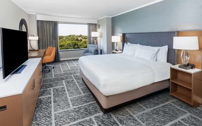 DoubleTree by Hilton Tulsa - Warren Place