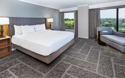 DoubleTree by Hilton Tulsa - Warren Place