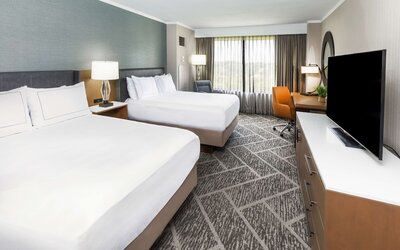 DoubleTree by Hilton Tulsa - Warren Place