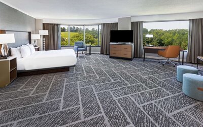 DoubleTree by Hilton Tulsa - Warren Place