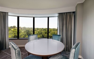 Suite, 1 King Bed (Parlor)