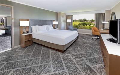 Room, 2 Queen Beds, Refrigerator (High Floor)