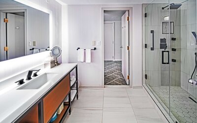Standard Room, 2 Queen Beds, Accessible (Roll In Shower)