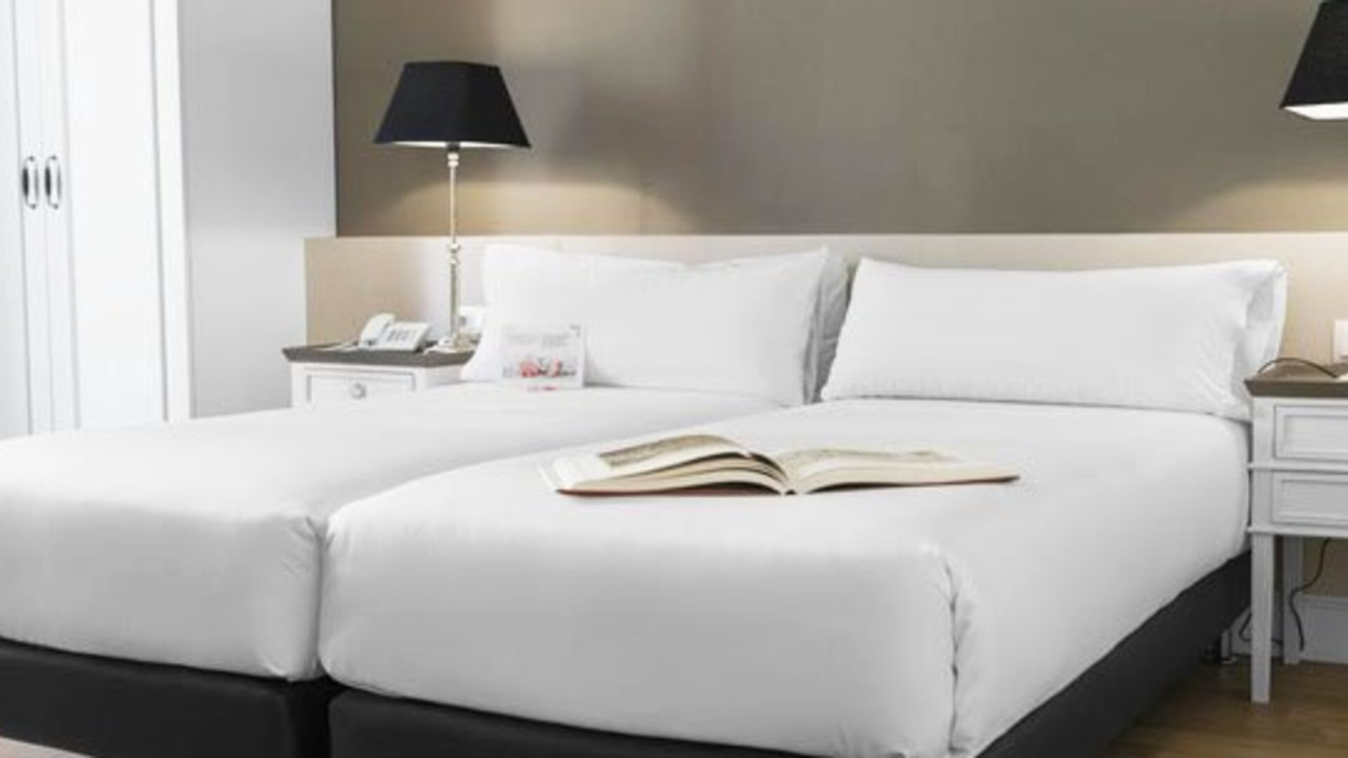 Hotel Mesón Castilla Atiram