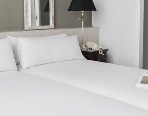 Hotel Mesón Castilla Atiram