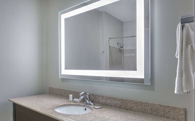 La Quinta Inn & Suites by Wyndham Tulsa Airpt / Expo Square