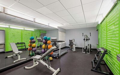 La Quinta Inn & Suites by Wyndham Tulsa Airpt / Expo Square
