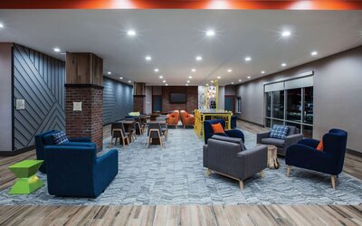 La Quinta Inn & Suites by Wyndham Owasso