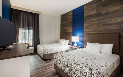 La Quinta Inn & Suites by Wyndham Owasso
