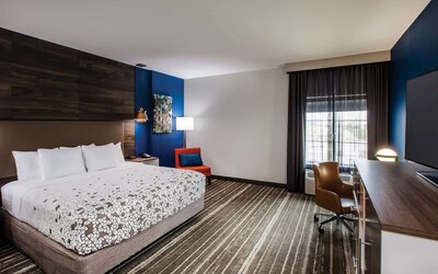 La Quinta Inn & Suites by Wyndham Owasso