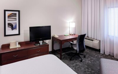 Courtyard by Marriott Wichita East