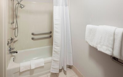 Courtyard by Marriott Wichita East