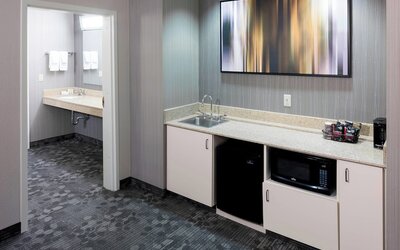 Courtyard by Marriott Wichita East