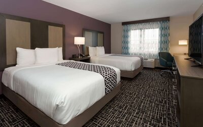 La Quinta Inn & Suites by Wyndham Wichita Airport