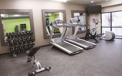 La Quinta Inn & Suites by Wyndham Wichita Airport
