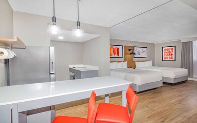 Hawthorn Extended Stay by Wyndham Wichita Airport