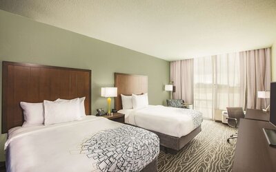 La Quinta Inn & Suites by Wyndham Wichita Northeast