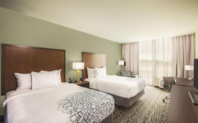 La Quinta Inn & Suites by Wyndham Wichita Northeast