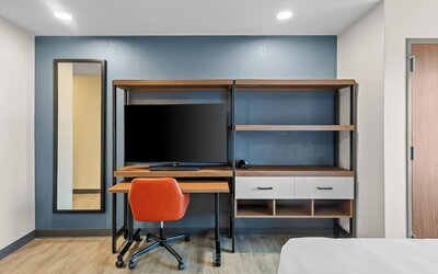 Everhome Suites Wichita Northeast by Choice Hotels