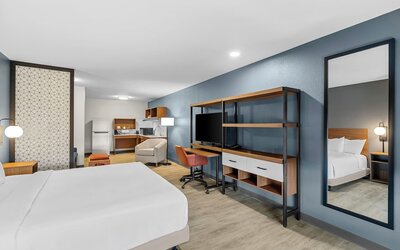 Everhome Suites Wichita Northeast by Choice Hotels