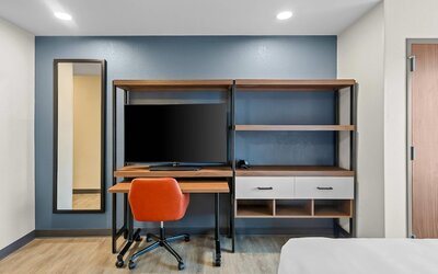Everhome Suites Wichita Northeast by Choice Hotels