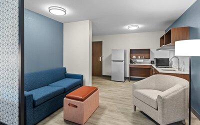 Everhome Suites Wichita Northeast by Choice Hotels