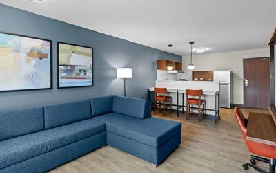 Everhome Suites Wichita Northeast by Choice Hotels
