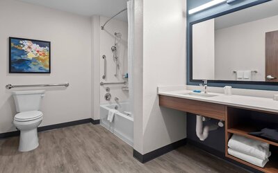 Everhome Suites Wichita Northeast by Choice Hotels
