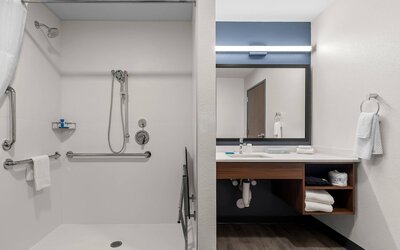 Everhome Suites Wichita Northeast by Choice Hotels