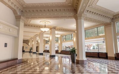 Drury Plaza Hotel Broadview - Wichita