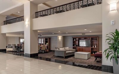 Drury Plaza Hotel Broadview - Wichita