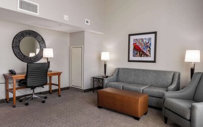 Drury Plaza Hotel Broadview - Wichita