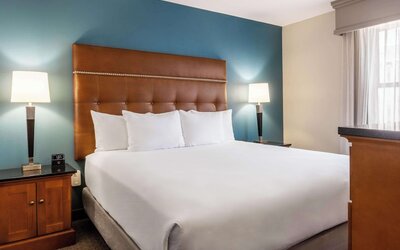 Drury Plaza Hotel Broadview - Wichita