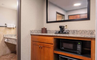 Drury Plaza Hotel Broadview - Wichita