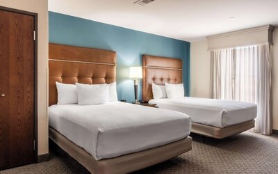 Drury Plaza Hotel Broadview - Wichita