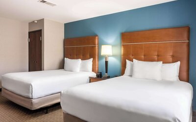 Drury Plaza Hotel Broadview - Wichita