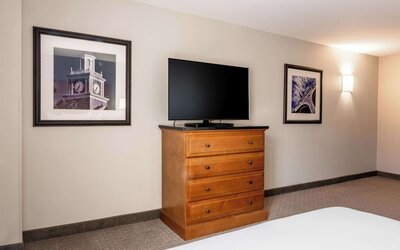 Drury Plaza Hotel Broadview - Wichita