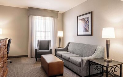 Drury Plaza Hotel Broadview - Wichita