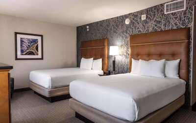 Drury Plaza Hotel Broadview - Wichita