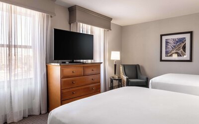 Drury Plaza Hotel Broadview - Wichita
