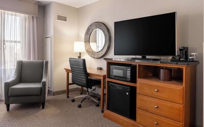 Drury Plaza Hotel Broadview - Wichita