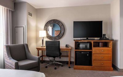 Drury Plaza Hotel Broadview - Wichita