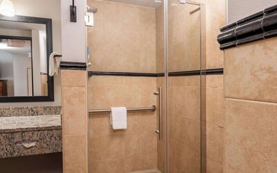 Drury Plaza Hotel Broadview - Wichita