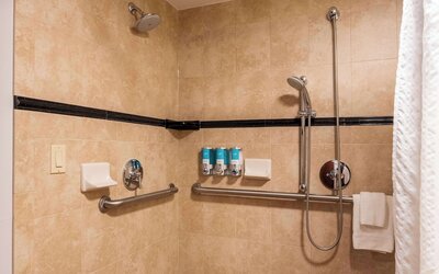 Drury Plaza Hotel Broadview - Wichita