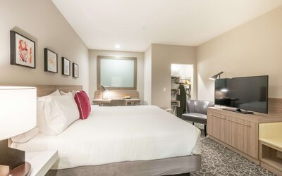 Hilton Garden Inn Wichita Downtown
